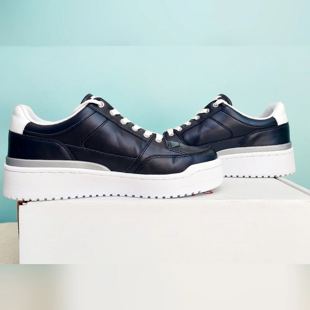 Calvin Klein Women's Calondra Black & White Platform Low Top Sneakers Y2K Chunky